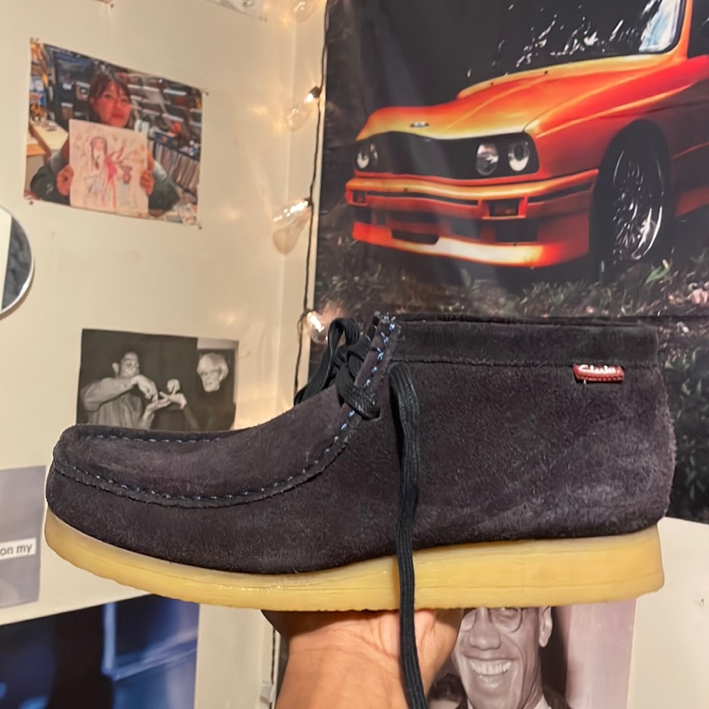 purple/navy clark wallabee
